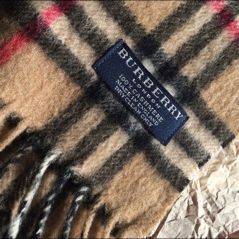 how to tell fake burberry scarf